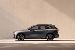 Volvo XC60 Ultra 2026 nhìn ngang